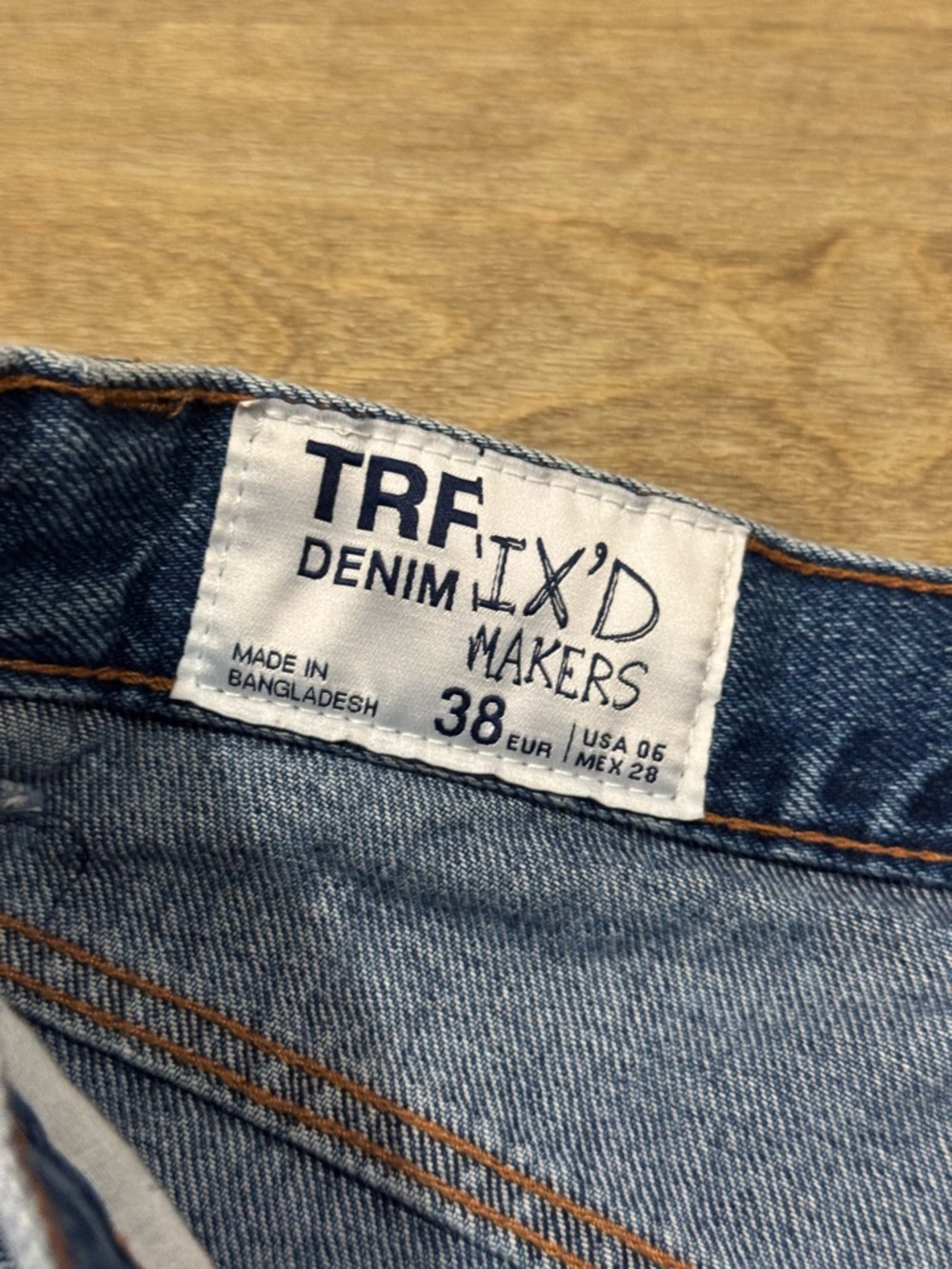 Zara TRF Denim IX'D Markers Jeans Size 6 Distressed Straight Leg - Picture 2 of 6